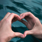 Économiser l&rsquo;eau de votre Piscine : 10 astuces faciles et efficaces